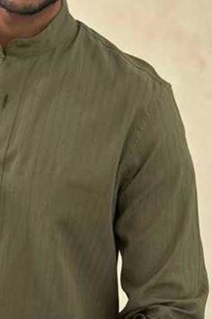 Graceful Green Chinese Collar Cotton Shirt